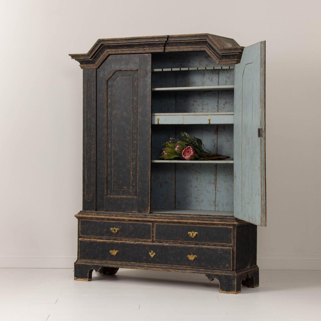 16_2282_18th_century_swedish_baroque_armoire_cabinet_019