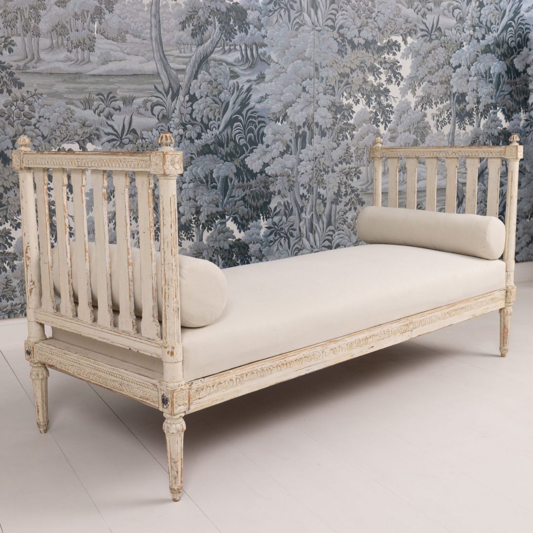 16_2335_19th_century_Swedish_Gustavian_daybed_in_original_paint-0020