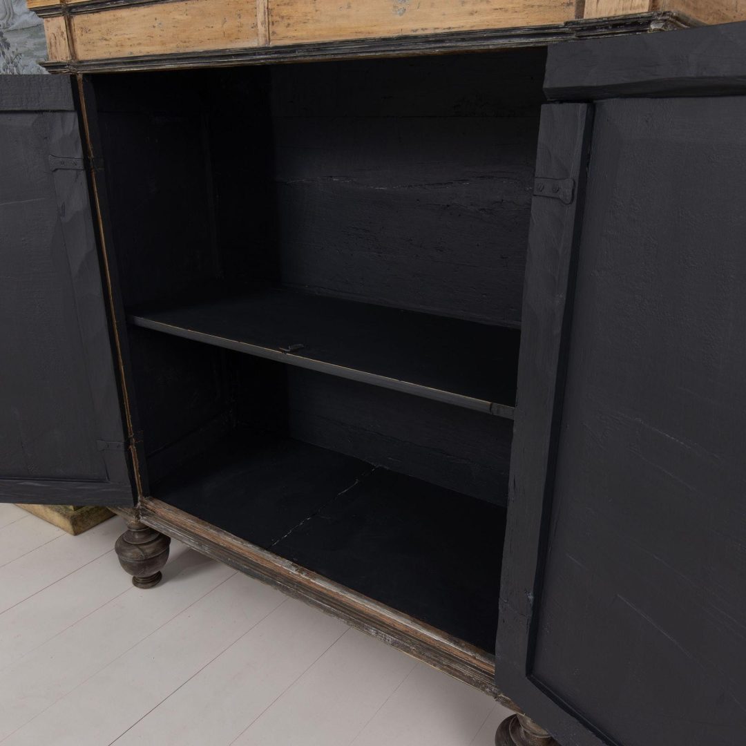 16_700_18th_century_italian_baroque_style_painted_armoire_cabinet_018