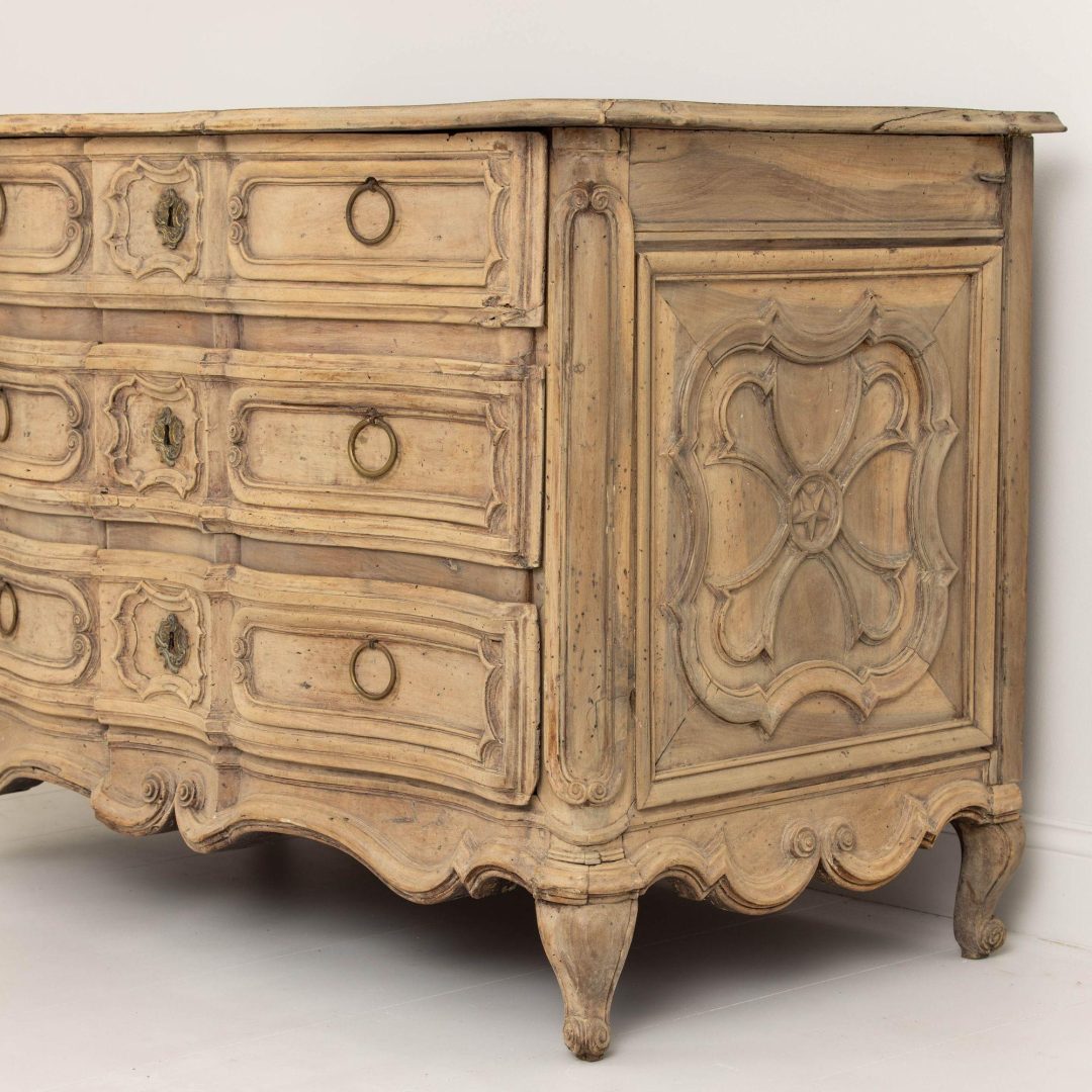 17_2270_18th_century_french_bleached_walnut_commode_012