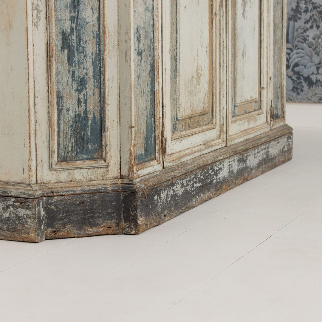 17_2293_18th_century_Italian_cabinet_in_original_paint-0036