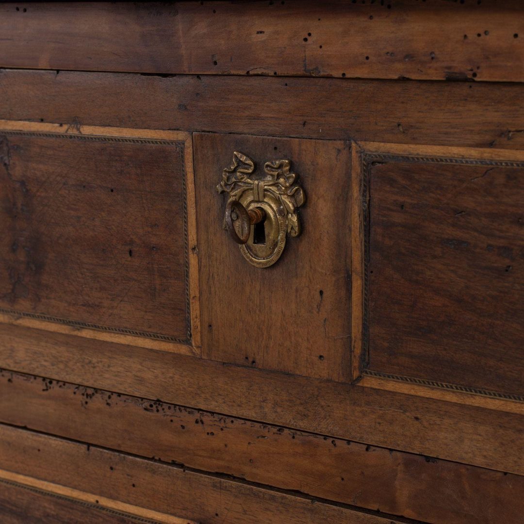 18_2053_18th_century_french_walnut_Louis_XVI_commode_020