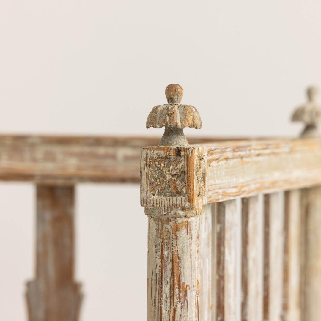 18_2182_19th_century_Swedish_Gustavian_period_sofa_in_original_paint_032