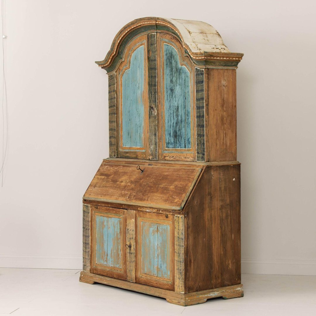 18_2190_19th_century_swedish_rococo_secretary_with_library_in_original__paint_051