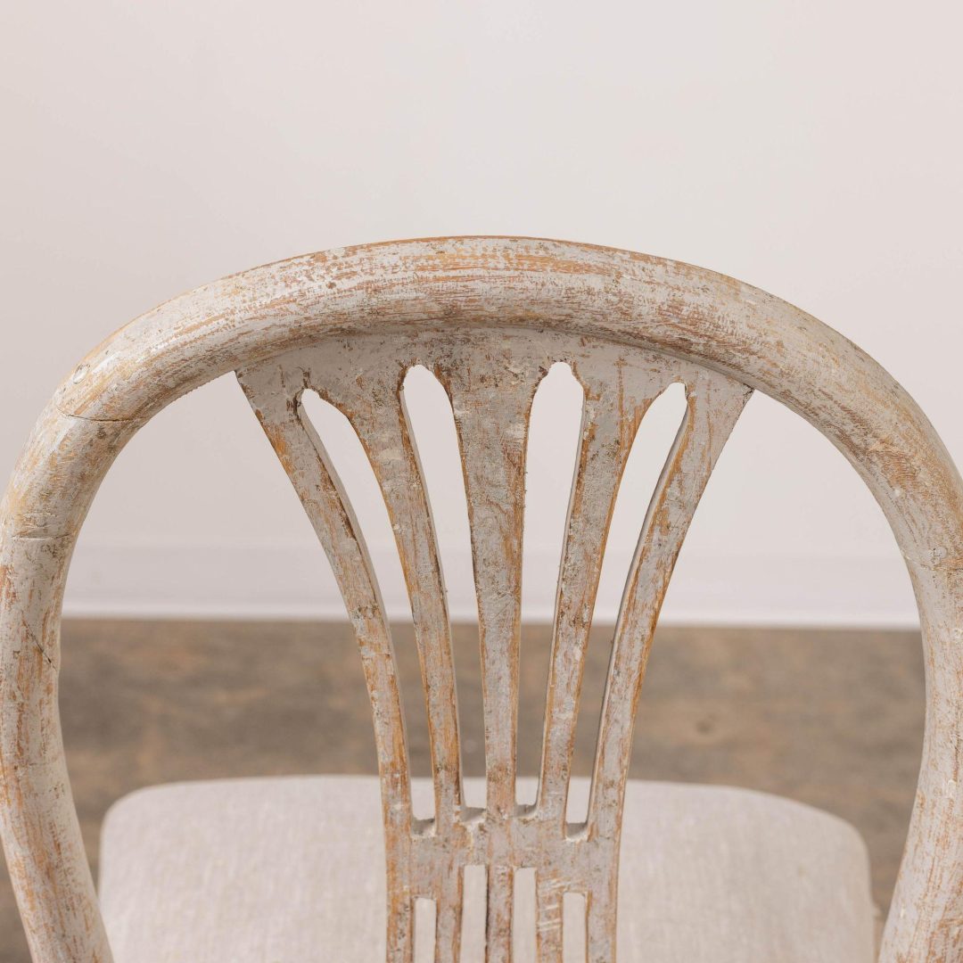 18_2195_18th_century_set_of_twelve_Swedish_Gustavian_painted_chairs_018
