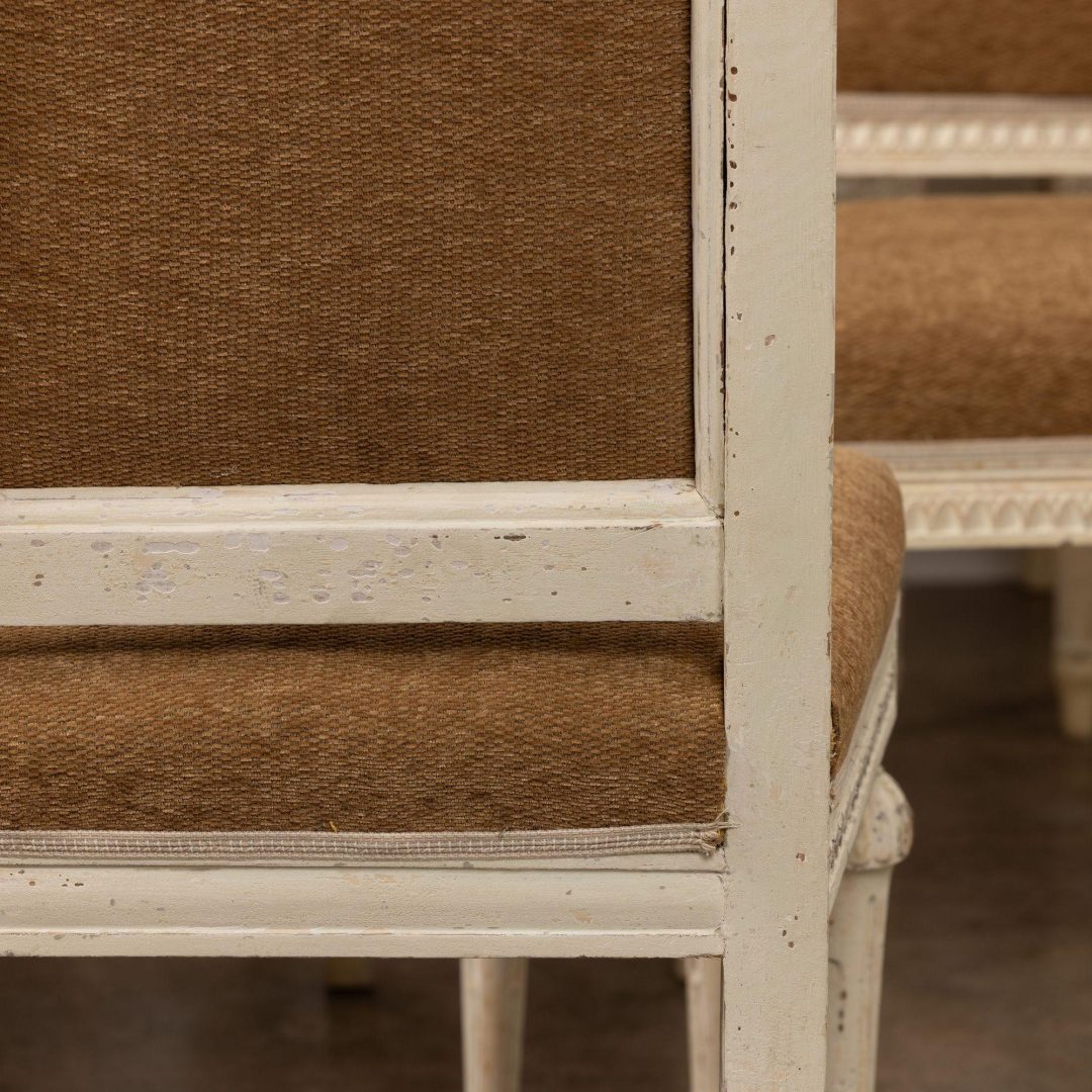 18_2287_18th_century_set_of_eight_swedish_gustavian_chairs_in_original_paint-0017