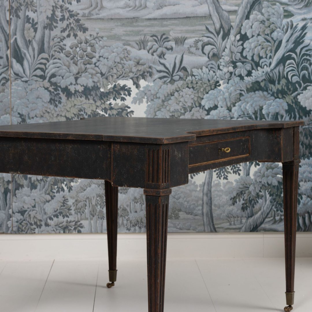 18_2339_18th_century_dutch_Louis_XVI_painted_writing_desk-0032