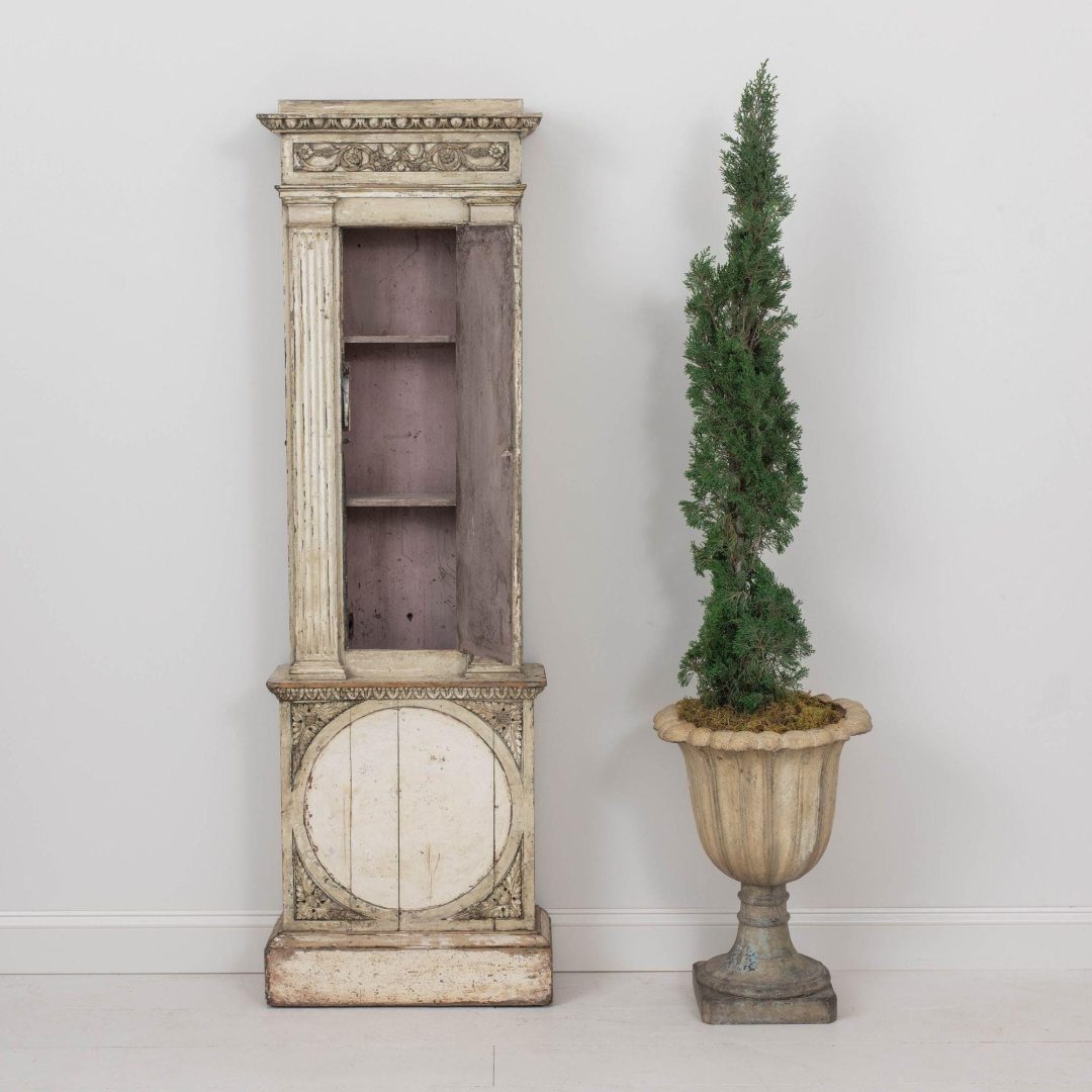 19_2142_19th_century_swedish_gustavian_period_pilaster_cupboard_004