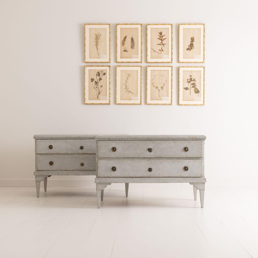 1_1932_18th_century_swedish_gustavian_pair_painted_large_chests_01
