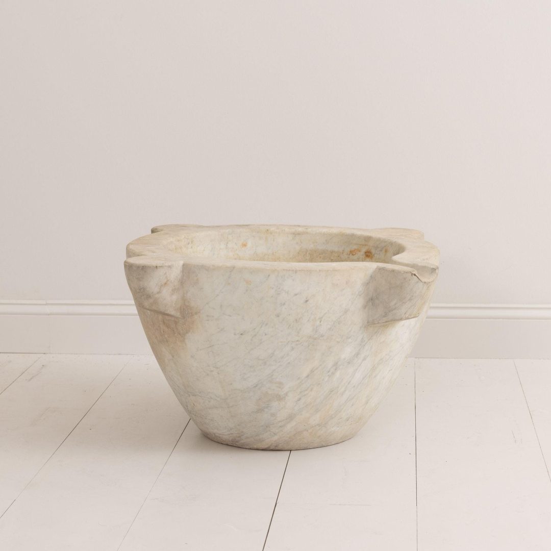 1_2040_17th_century_italian_marble_mortar_20