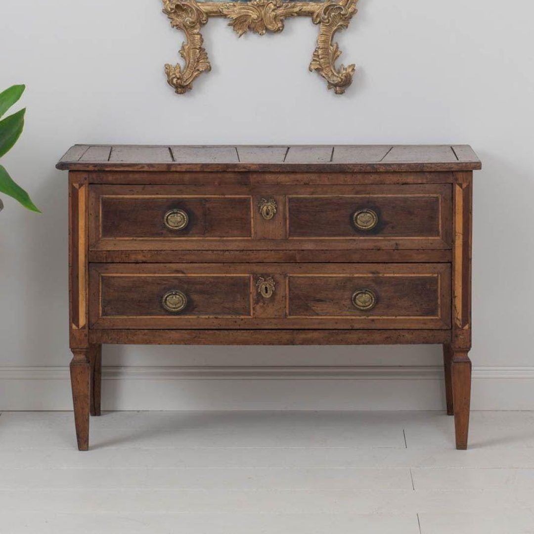 1_2053_18th_century_french_walnut_Louis_XVI_commode_001