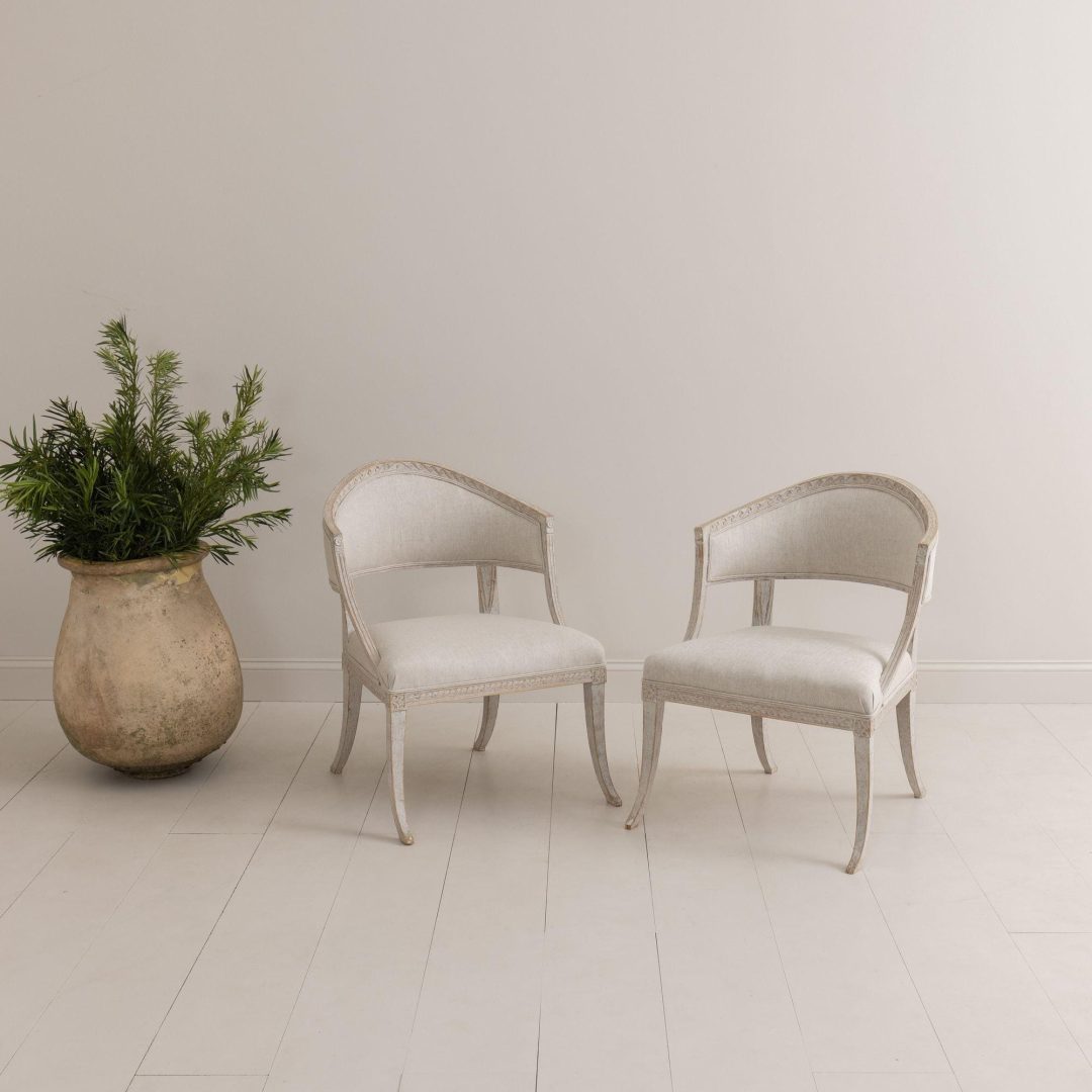 1_2131_Swedish_gustavian_pair_painted_barrelback_armchairs_10