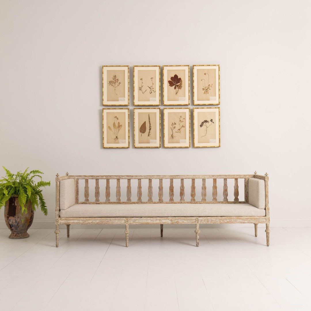 1_2182_19th_century_Swedish_Gustavian_period_sofa_in_original_paint_002