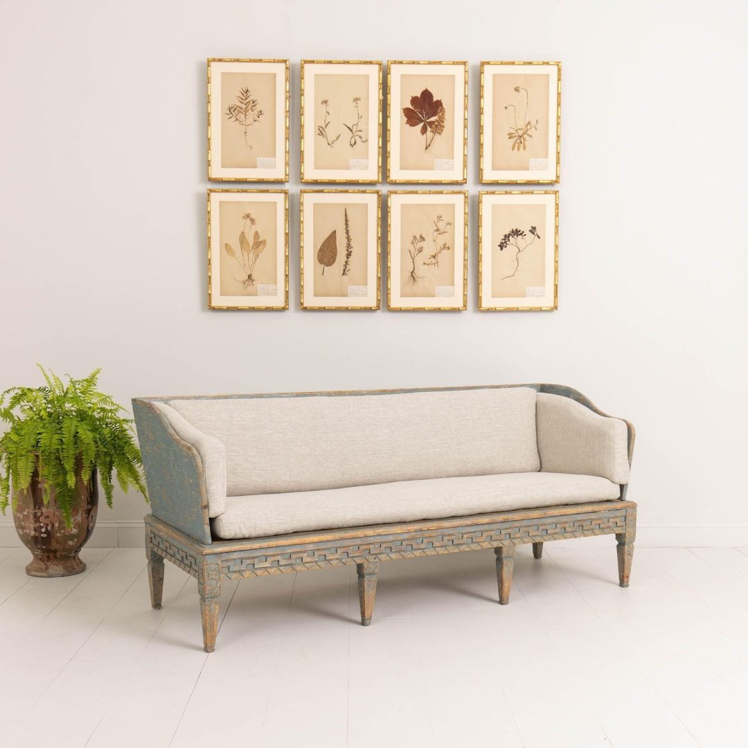 1_2232_18th_century_Swedish_Gustavian_period_Trag_Sofa_017