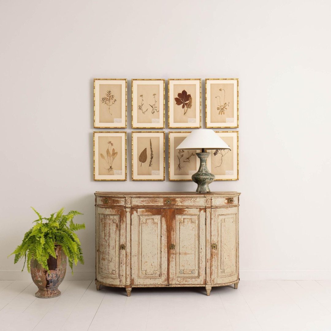 1_2239_18th_century_Swedish_gustavian_demilune_buffet_in_original_paint_025