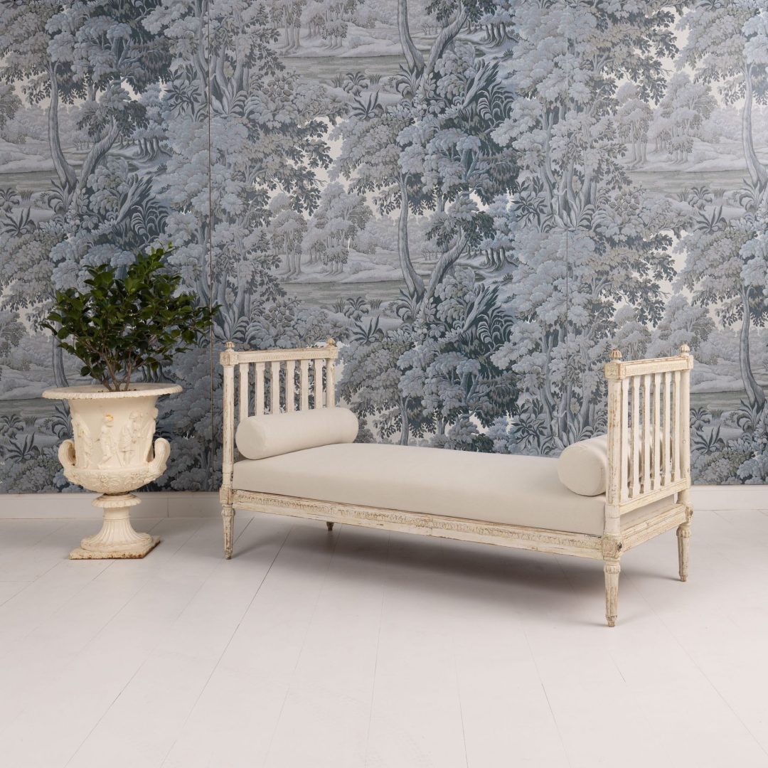 1_2335_19th_century_Swedish_Gustavian_daybed_in_original_paint-0015