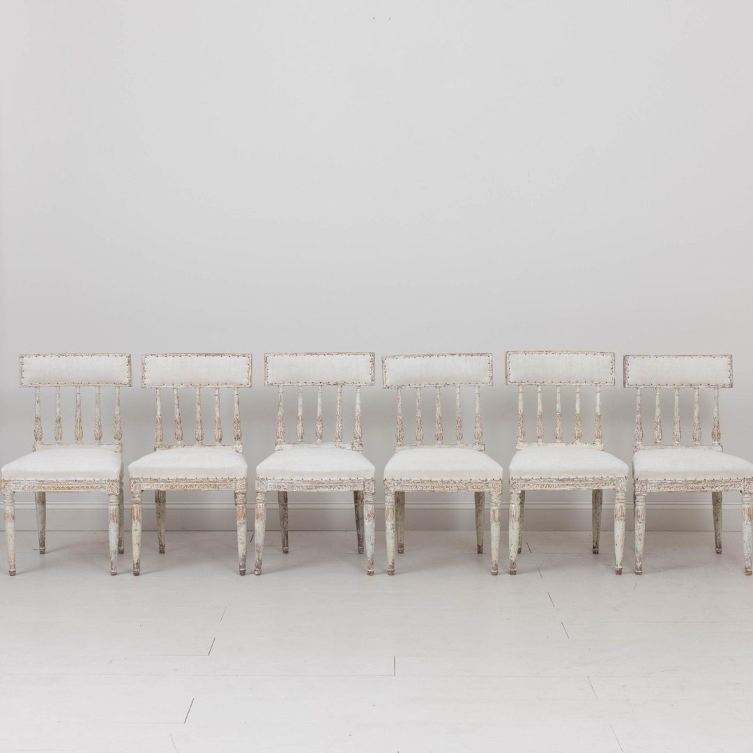 2140_19th_century_swedish_gustavian_period_set_of_six_dining_chairs_in_original_paint_001