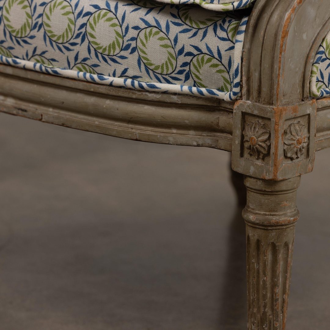 2163_19th_century-french_pair_of_bergere_chairs_original_paint_013b