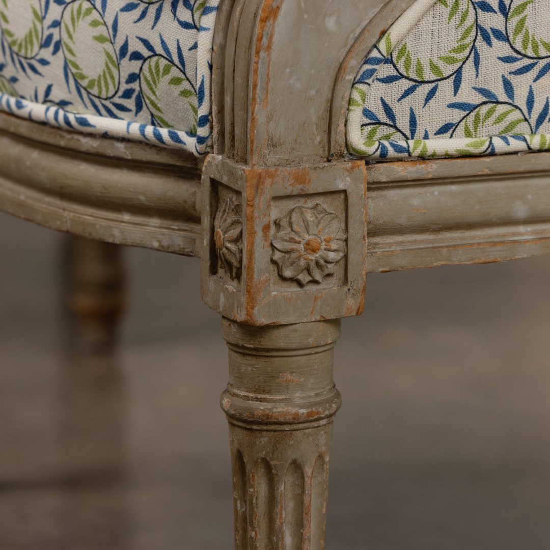 2163_19th_century-french_pair_of_bergere_chairs_original_paint_017b
