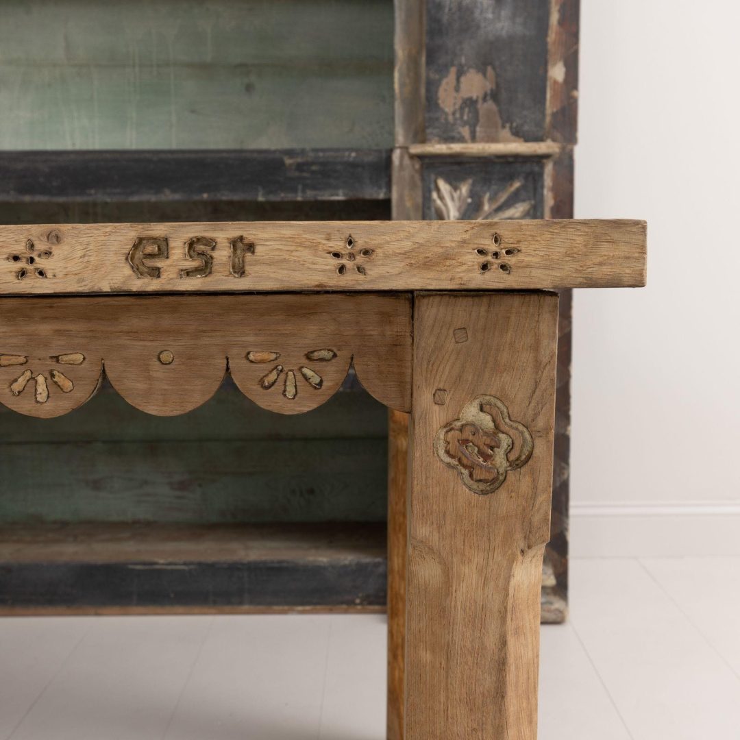 24_2054_19th_century_french_oak_dining_table_latin_carvings_scalloped_apron_28