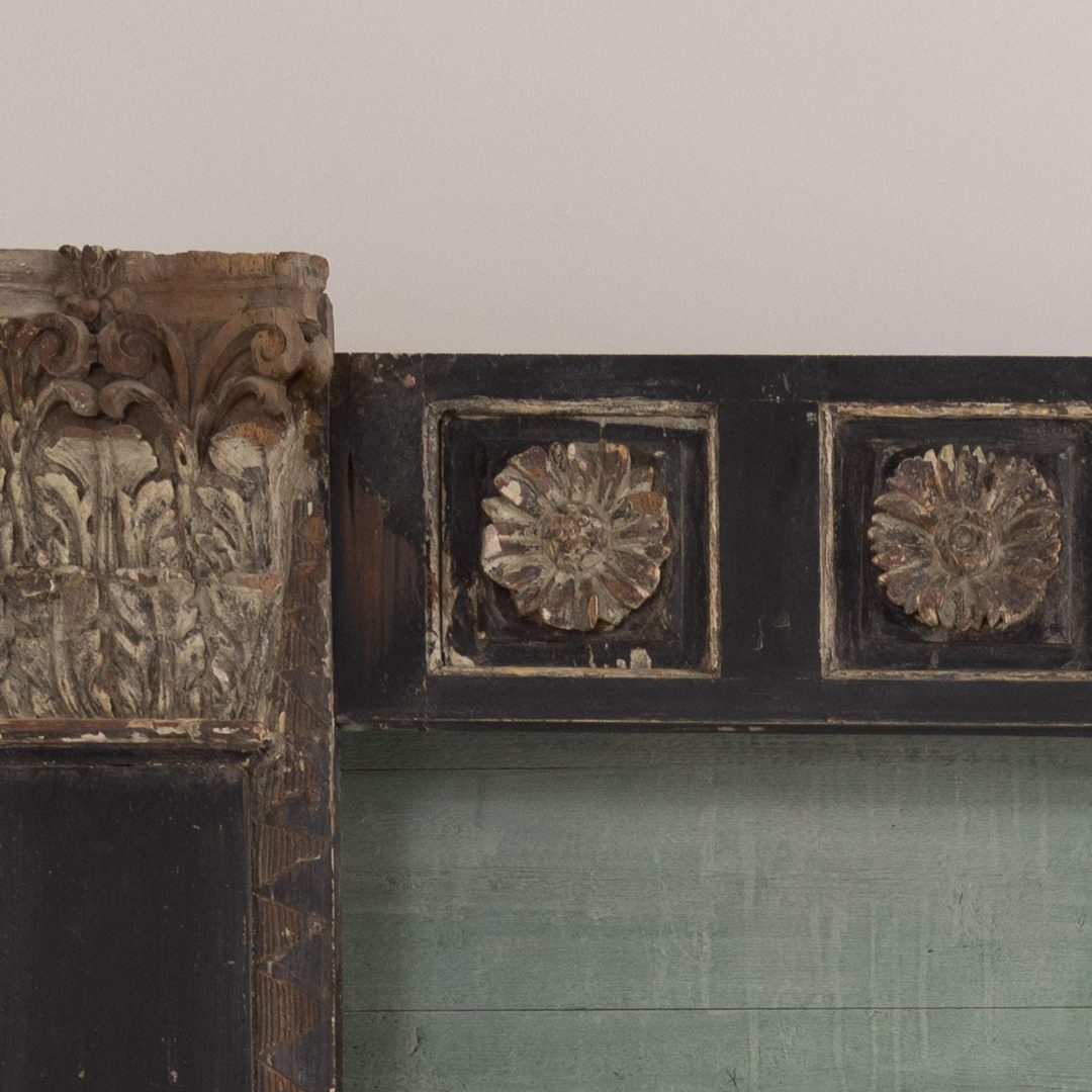 2_2100_17th_century_french_monumental_original_paint_silver_leaf_bibliotheque_bookcase_detail_01