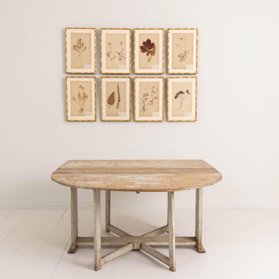 2_2130_18th_century_swedish_Gustavian_drop_leaf_table_in_original_paint_001