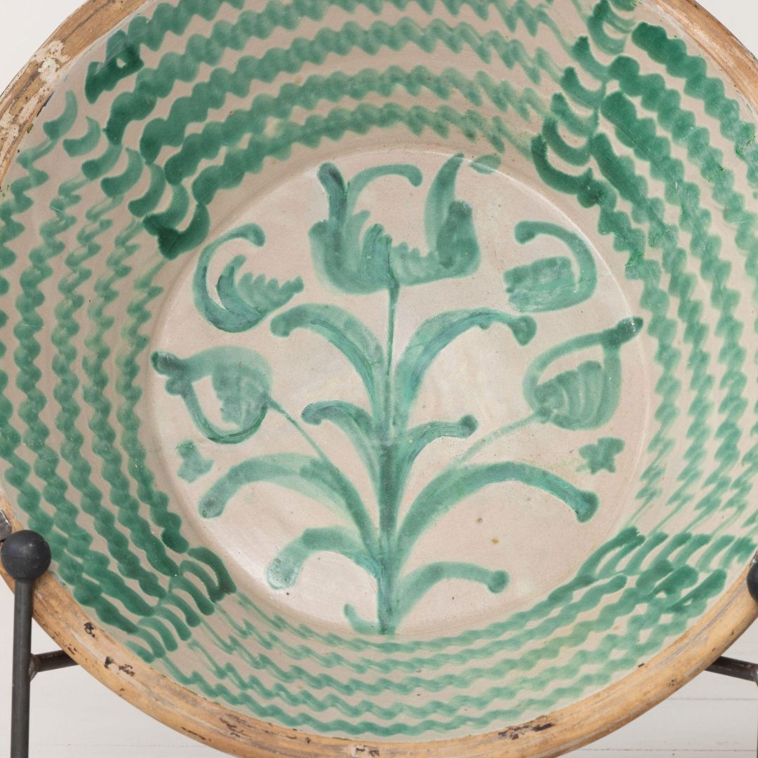 2_2131_1_19th_century_spanish_large_green_fajalauza_lebrillo_bowl_with_hanging_iron_and_stand_002