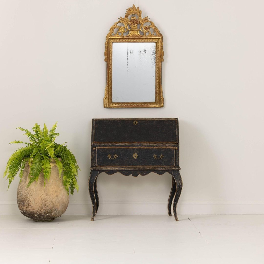 2_2137_19th_century_swedish_rococo_slant_front_desk_008