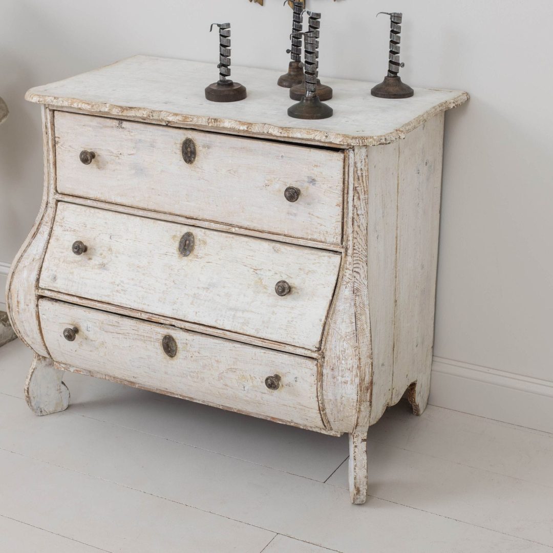 2_2156_19th_century_dutch_commode_in_original_paint_008