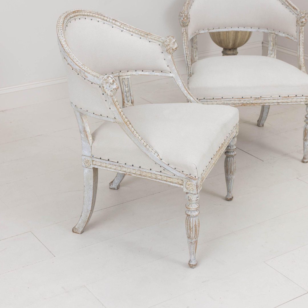 2_2159_19th_century_swedish_gustavian_pair_of_painted_barrel_back_arm_chairs_022
