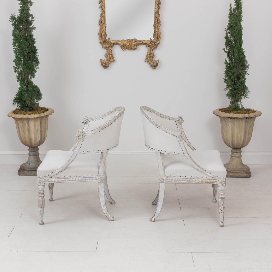 2_2165_19th_century_swedish_gustavian_pair_of_painted_barrel_back_arm_chairs_014