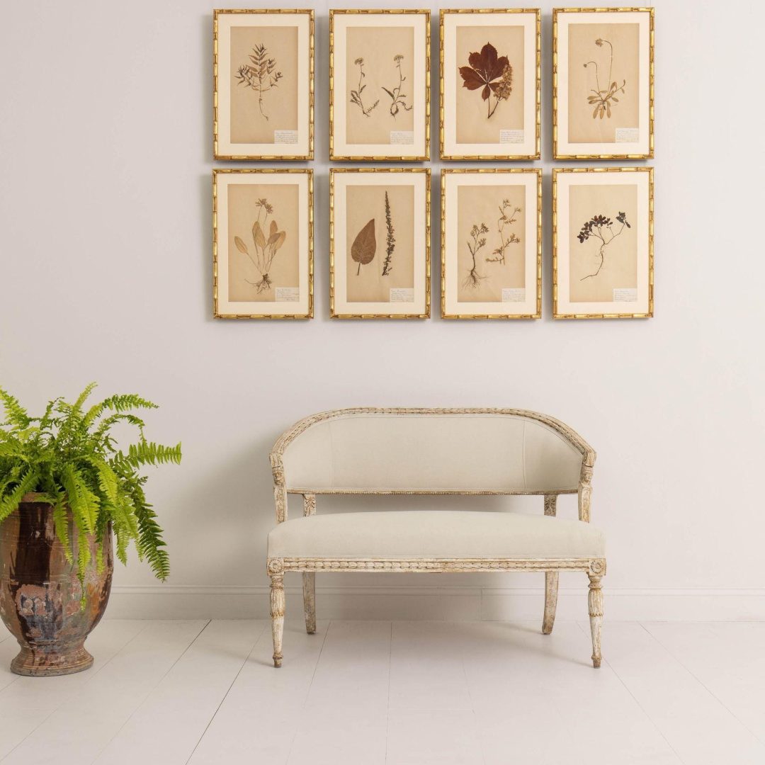 2_2181_19th_century_Swedish_Gustavian_sofa_bench_with_sphinx_heads_in_original_paint_002