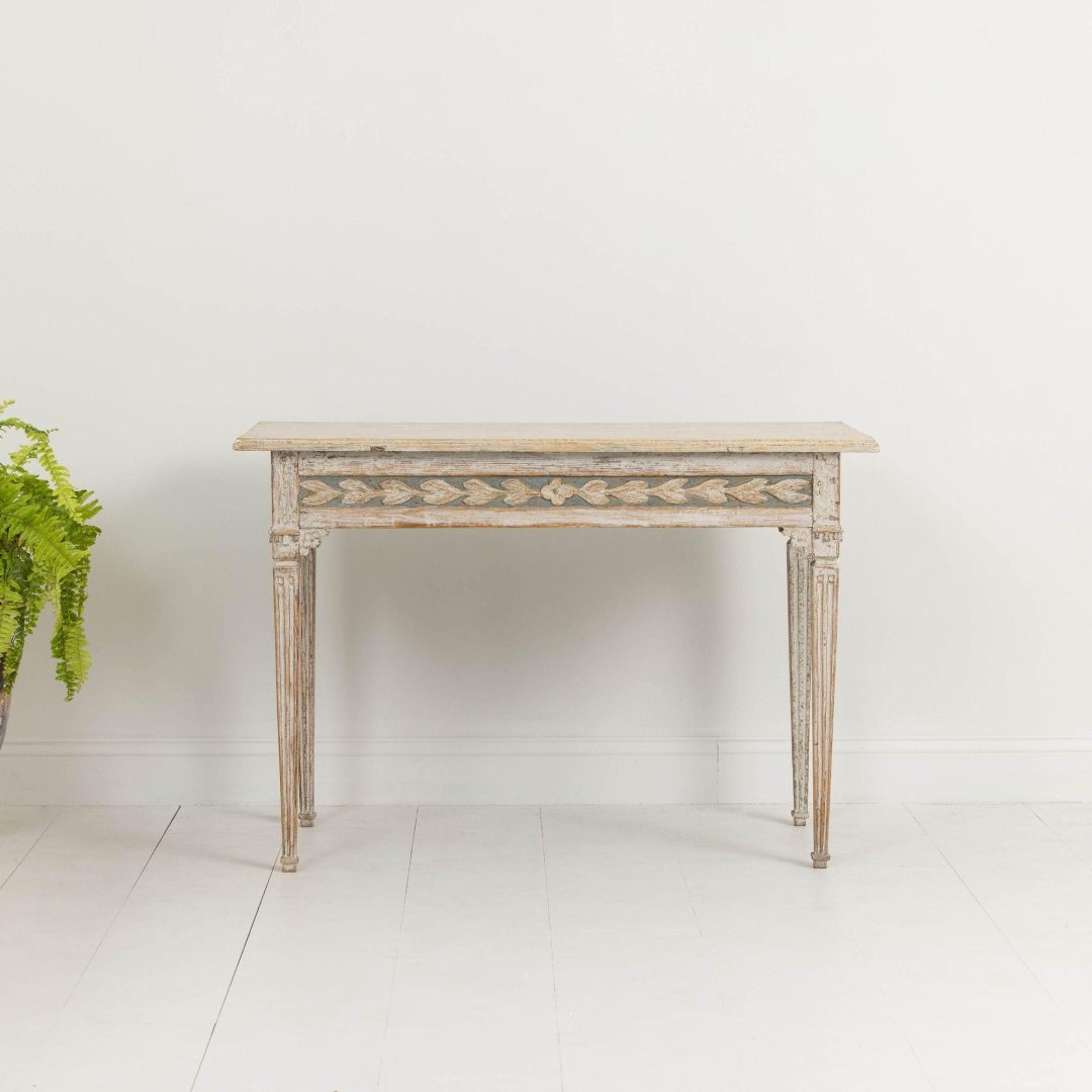 2_2194_18th_century_Swedish_Gustavian_painted_console_table_001