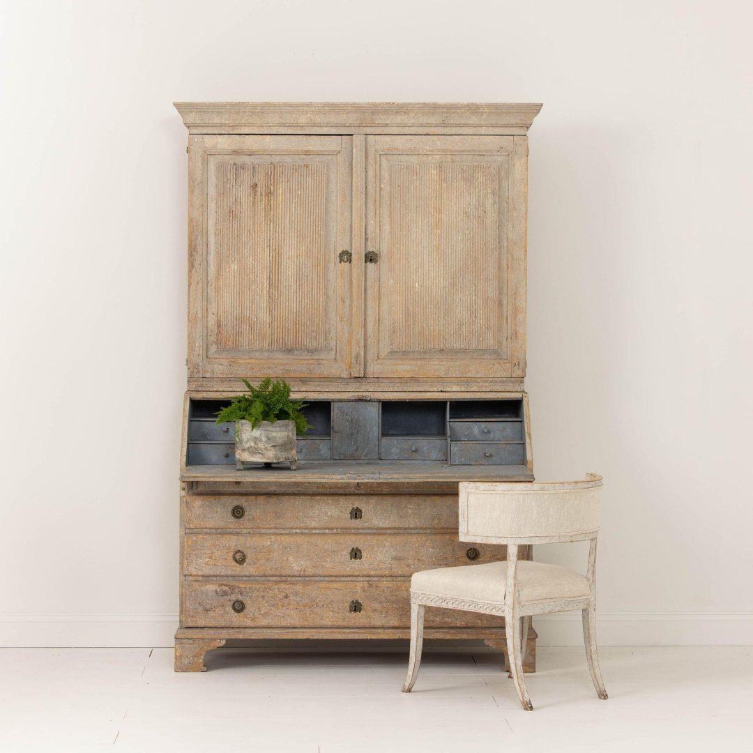 2_2197_19th_century_swedish_gustavian_painted_secretary_with_library_027