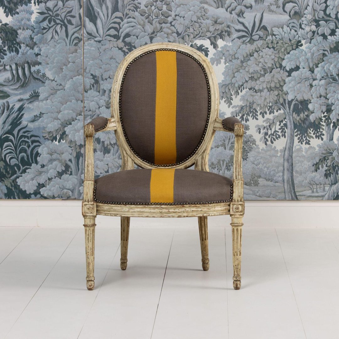 2_2226_B_18th_century_French_Louis_XVI_fauteuil_in_original_paint-0003