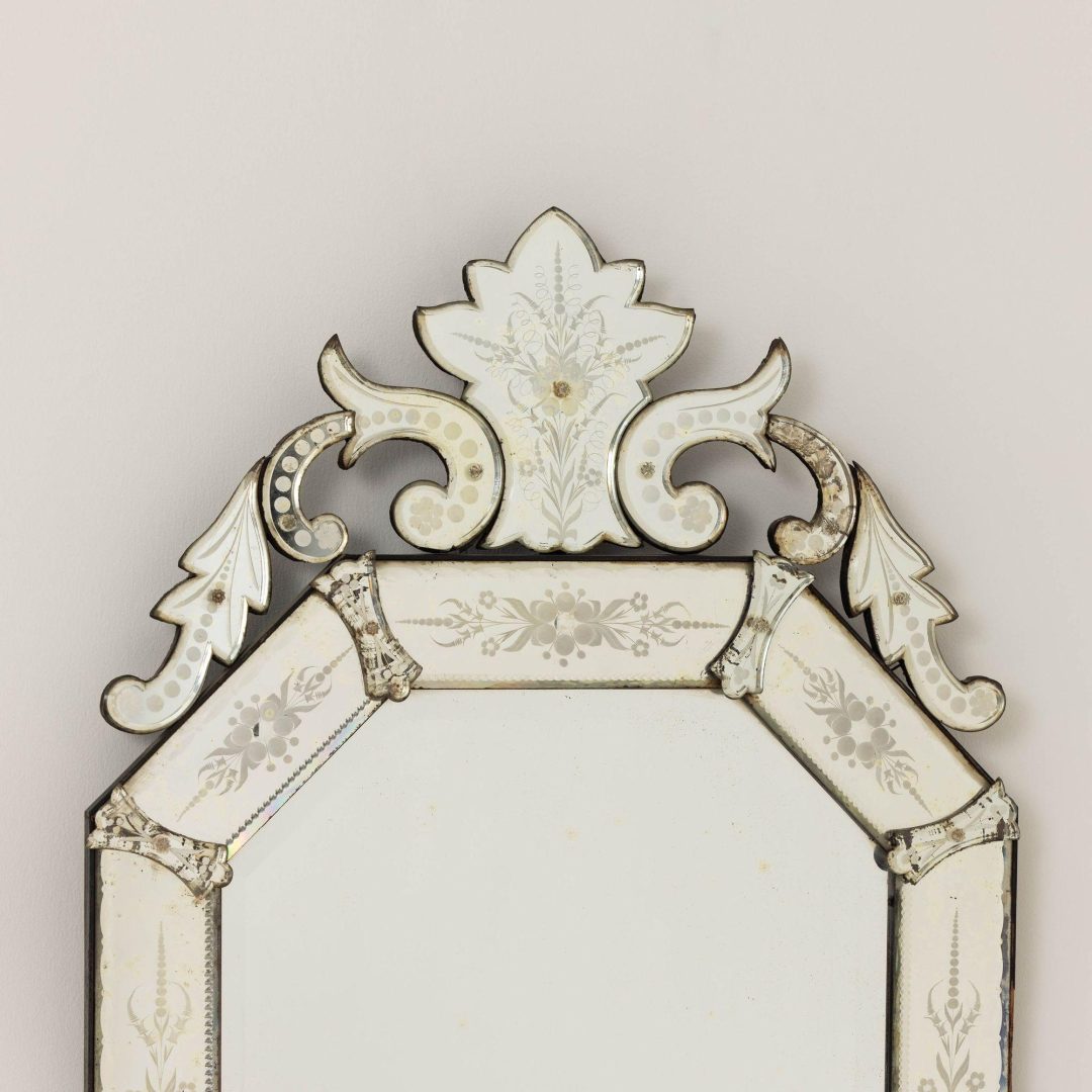 2_2234_19th_century_Italian_Venetian_etched_mirror_004