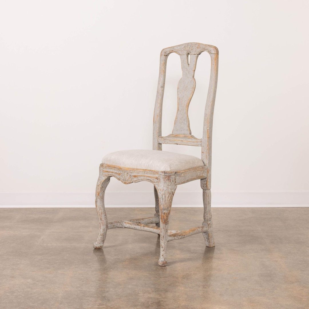 2_2236_18th_century_set_of_six_Swedish_Rococo_painted_chairs_004