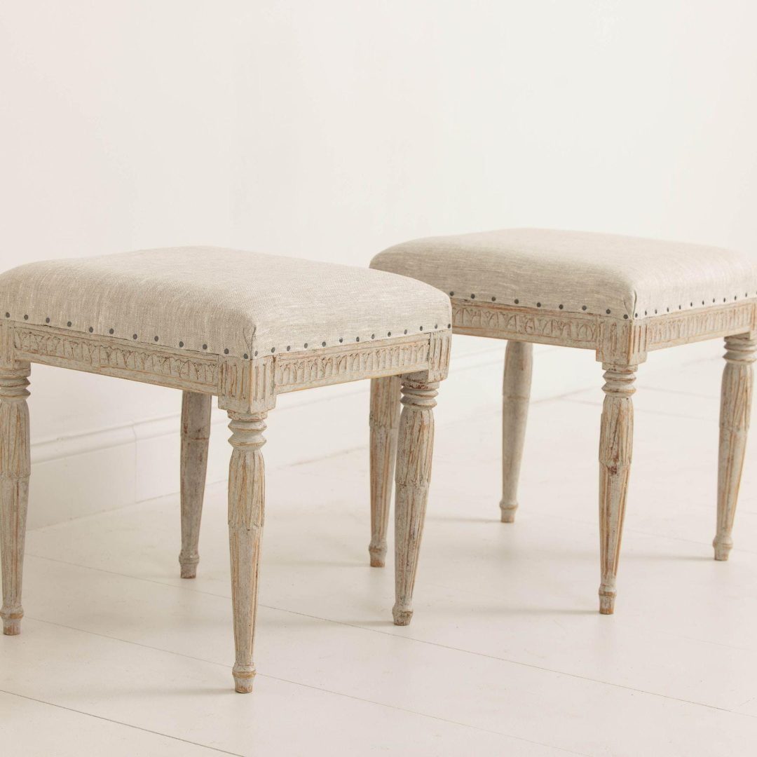 2_2274_19th_century_pair_of_painted_Swedish_Gustavian_stools_signed_Johannes_Ericsson_004