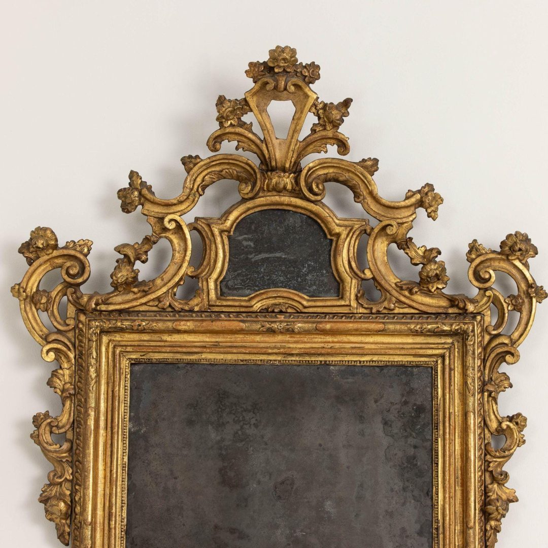 2_2276_18th_century_italian_original_giltwood_venetian_mirror_with_original_mirror_plate_005