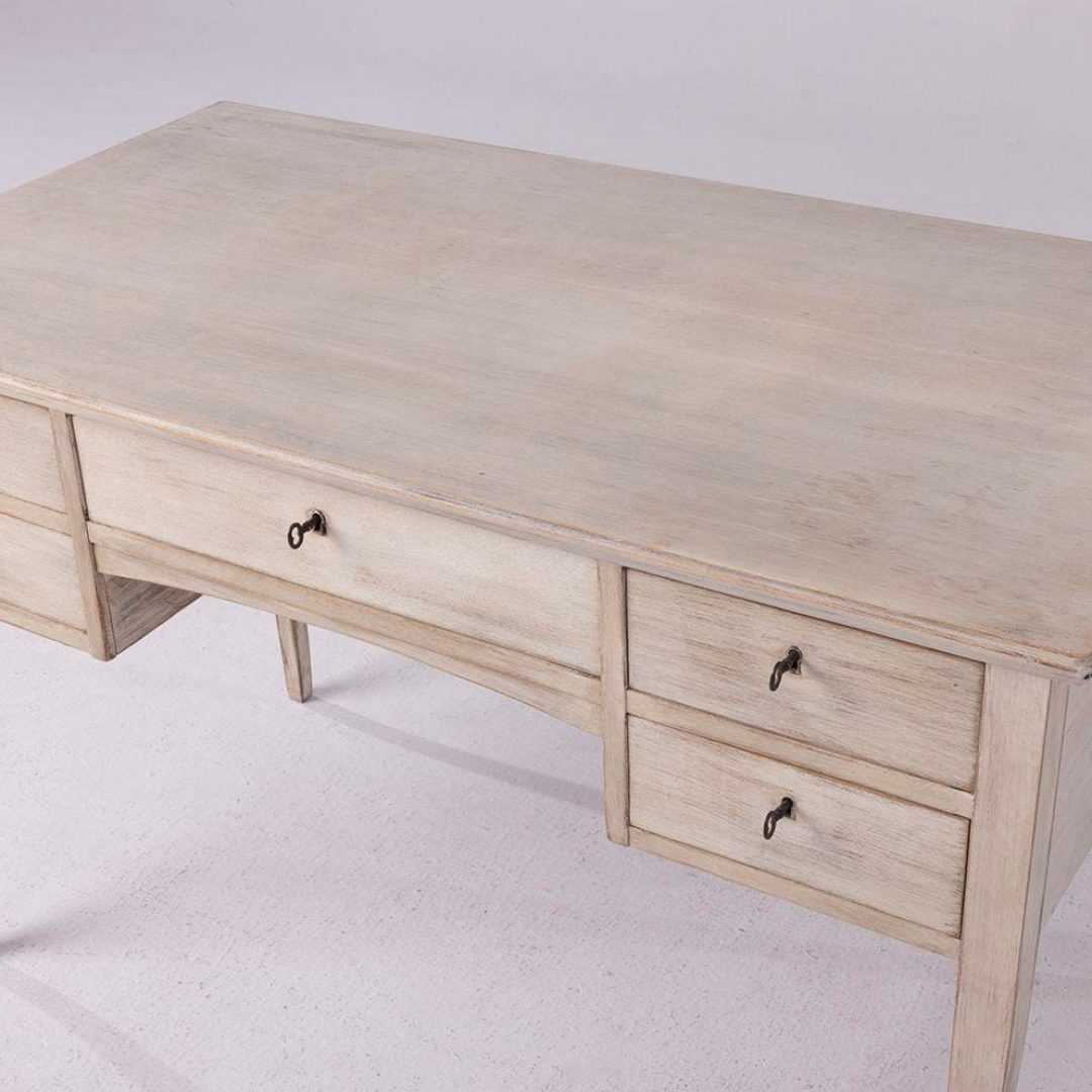 2_desk_3