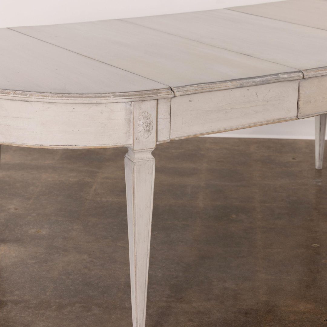 3_1998_19th_century_swedish_gustavian_three_leaf_painted_extension_table_06