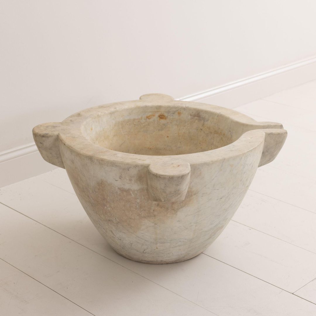 3_2040_17th_century_italian_marble_mortar_24
