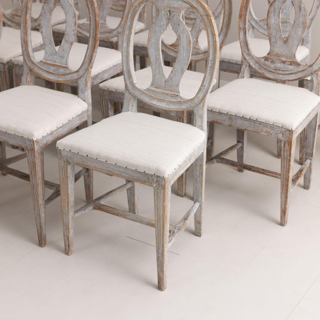 3_2125_19th_century_swedish_gustavian_set_twelve_original_paint_dining_chairs_9