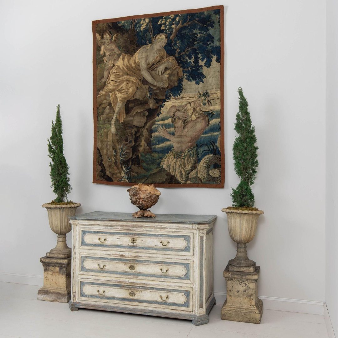 3_2137_18th_century_french_painted_commode_with_hand-painted_marbelized_top_004