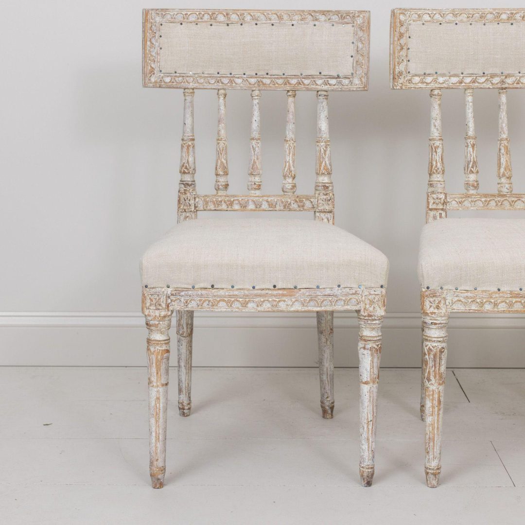 3_2143_19th_century_swedish_gustavian_period_set_of_six_dining_chairs_in_original_paint_010