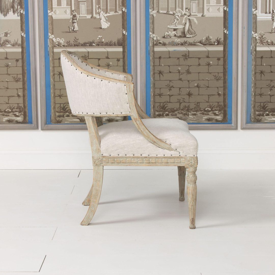 3_2164_B_19th_century_Swedish_Gustavian_upholstered_painted_barrel_back_chair-0004