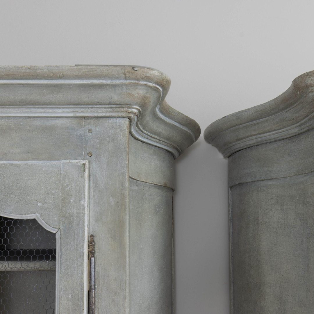 3_2167_19th_century_french_pair_of_large_painted_cabinets_021