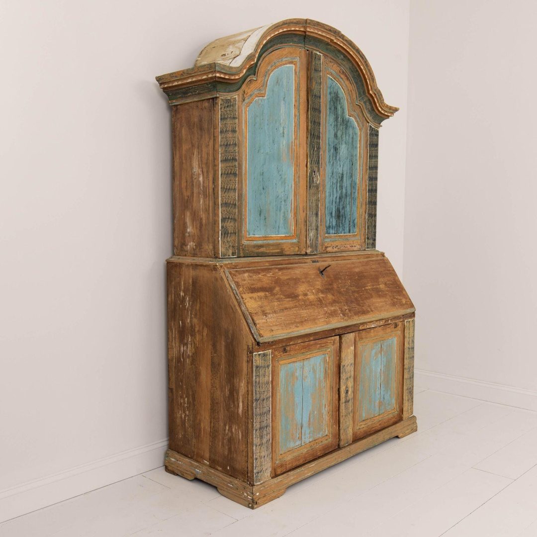 3_2190_19th_century_swedish_rococo_secretary_with_library_in_original__paint_019