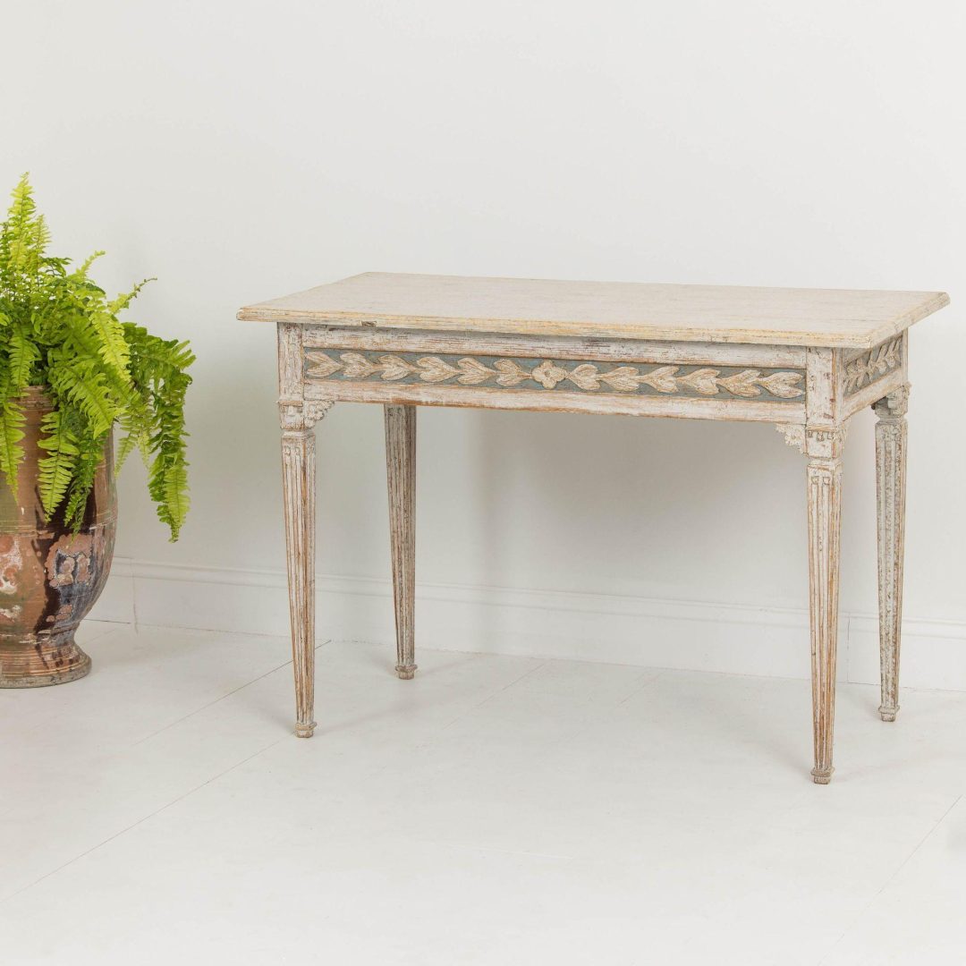 3_2194_18th_century_Swedish_Gustavian_painted_console_table_002