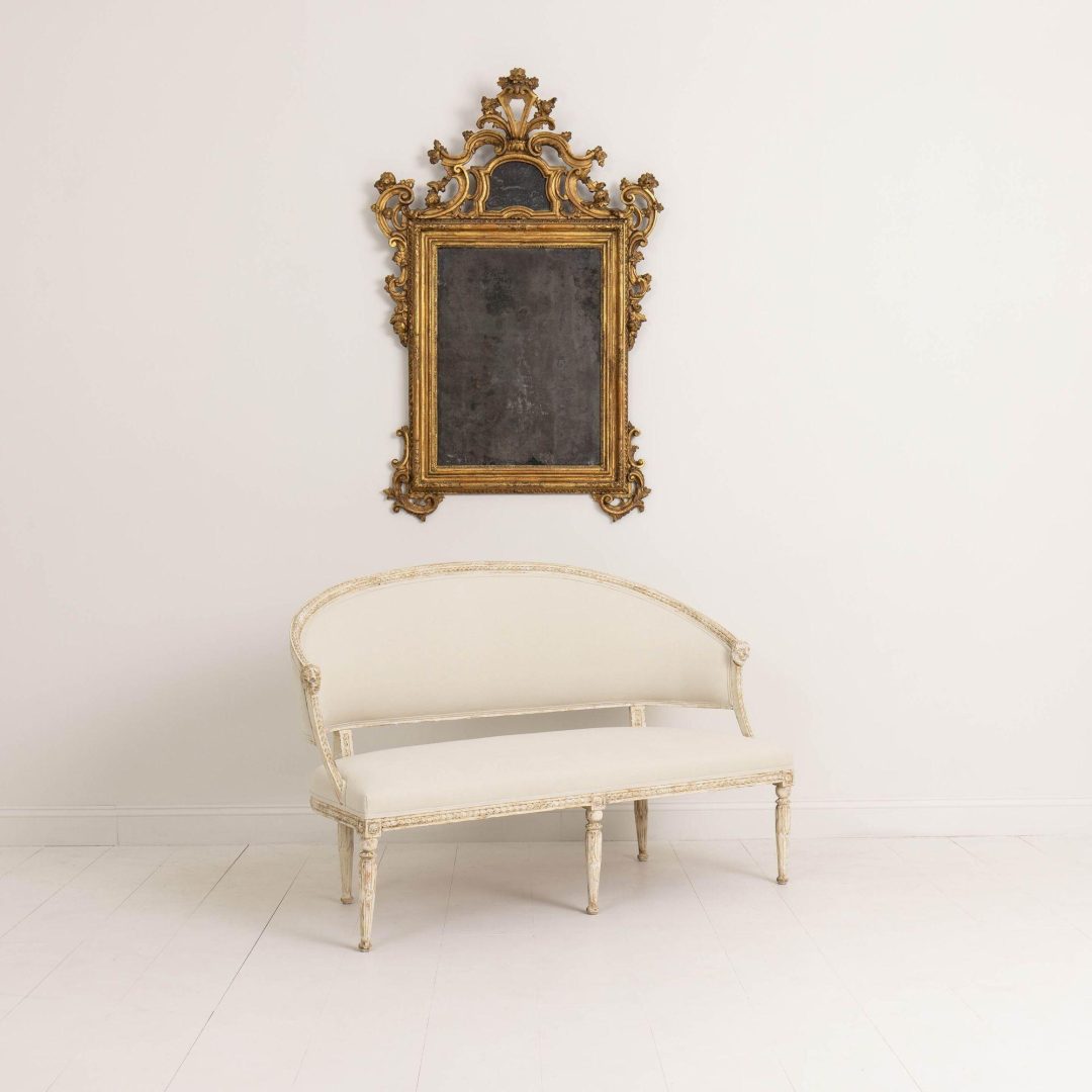 3_2229_19th_century_Swedish_Gustavian_style_sofa_bench_in_original_paint_036